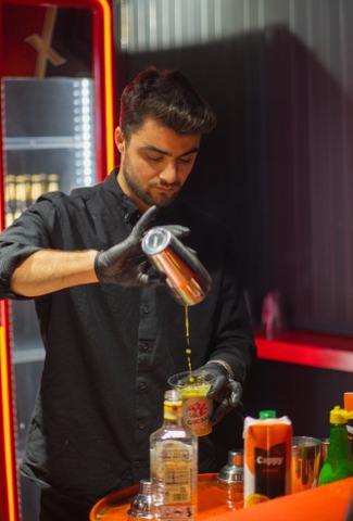 Eğlence ve oyunu birleştiren kokteyl parti GodsBar iftiharla sunar