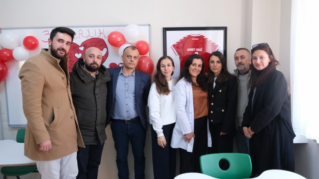 1965 Samsunspor Derneği Dünya Engelliler Günü'nde öğrencilere atkı ve polar