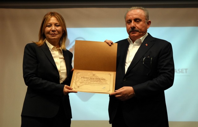 Mustafa Şentop: 'Geleceğin Türkiye'sinin anayasasını halkın seçtikleri hazırlamalı'