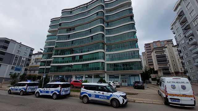 Samsun'da kan donduran olay! 16 yaşındaki çocuk babasını uykusunda vurdu