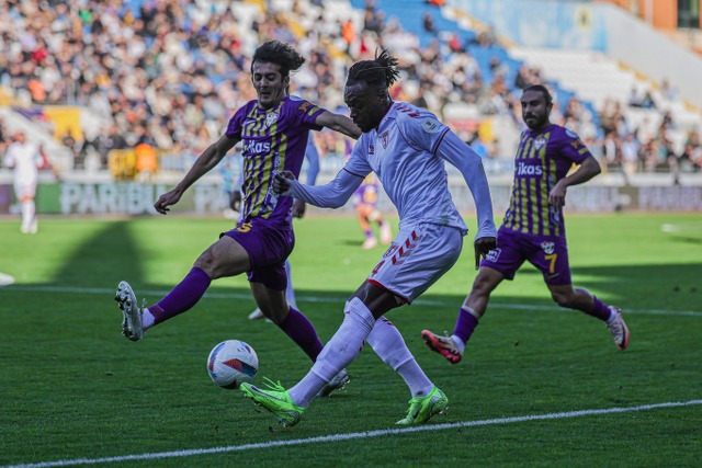 Samsunspor Eyüpspor'a farklı yenildi