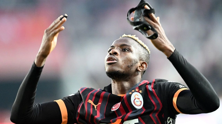 Victor Osimhen için flaş transfer iddiası! Gideceği yer belli oldu