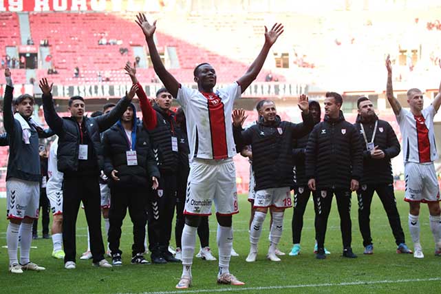 Samsunspor 1 ayda 1 maç yapacak