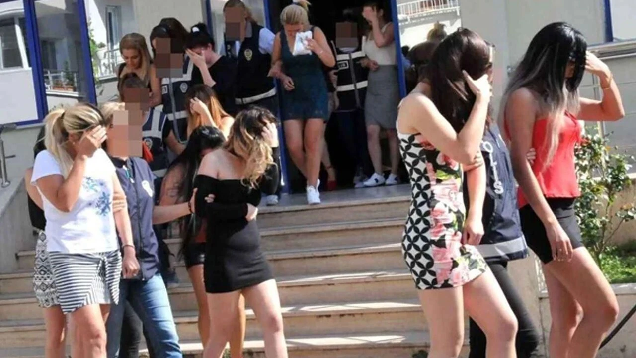Şok fuhuş baskını: 20 kadın kurtarıldı, 6 şüpheli gözaltında
