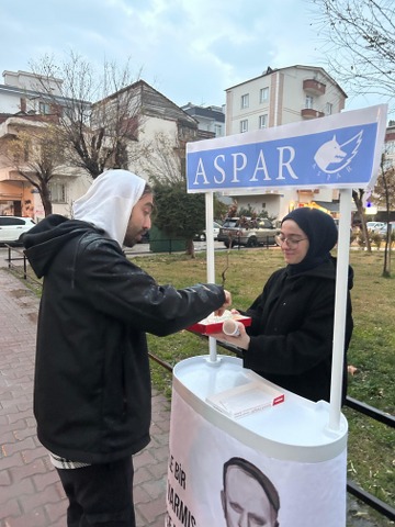 Aspar Derneği Türkçü yazar Hüseyin Nihâl Atsız'ın ölüm yıldönümünde Samsun'da lokum ve kitap dağıttı