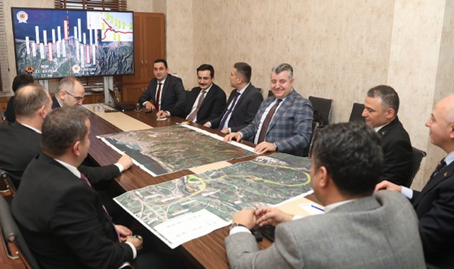 Samsun Büyükşehir Başkanı Doğan ulaşım sorunlarını masaya yatırdı