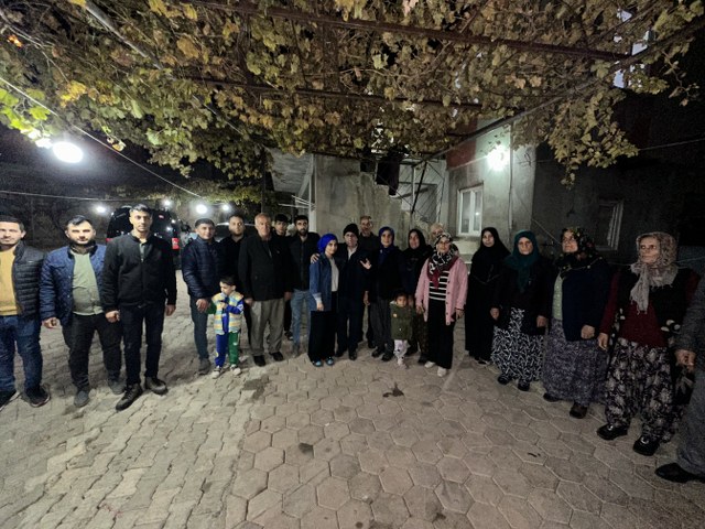 Far Falastin Hapishanesi'nden serbest bırakılan Mehmet Ertürk, ailesine kavuştu