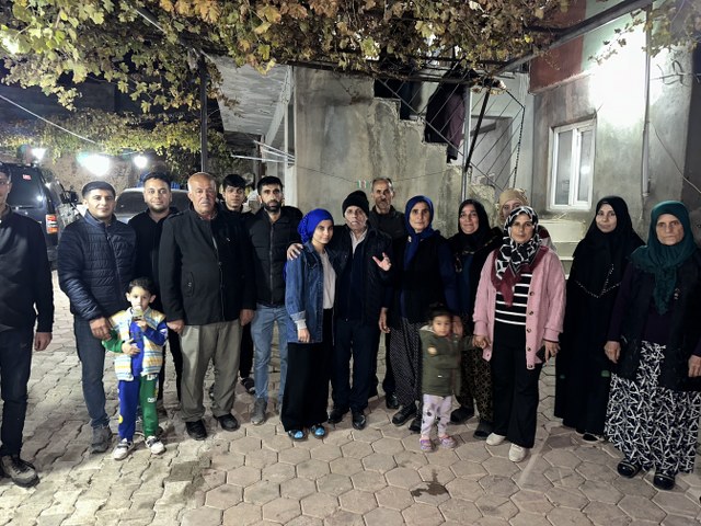 Far Falastin Hapishanesi'nden serbest bırakılan Mehmet Ertürk, ailesine kavuştu