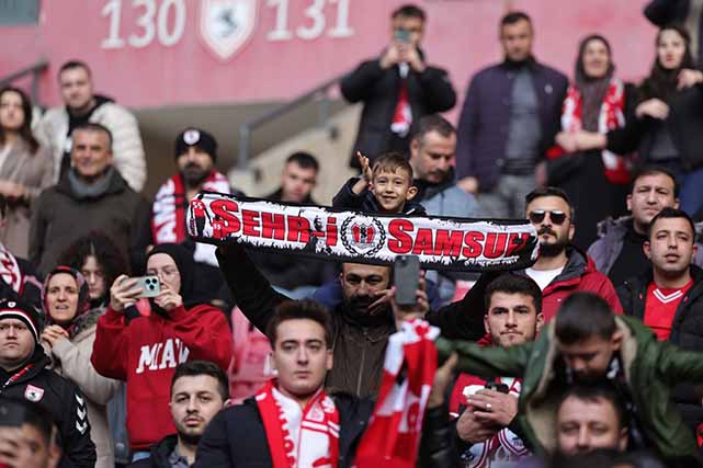 Samsunspor Süper Lig'de en fazla seyirciye oynayan dördüncü takım