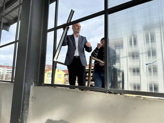 Samsun Ladik'te pazaryeri artık daha sıcak ve güvenli