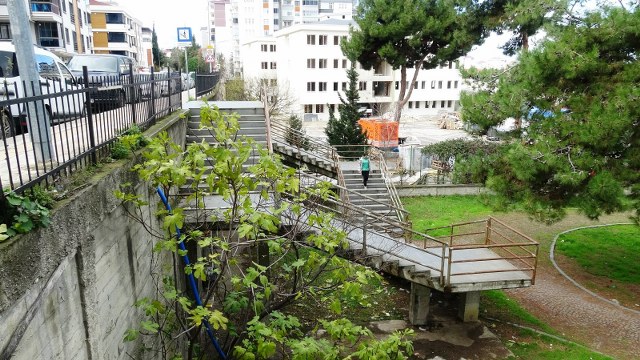 Samsun Atakum'da engelliler sokak merdivenlerine asansör istiyor