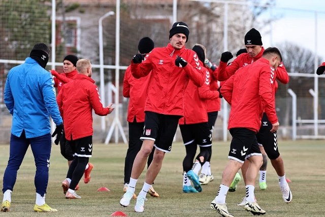 Sivasspor Samsunspor maçı öncesi yeni teknik direktörünü buldu