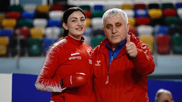 Samsun'un gururu Sinem karatede zirvede