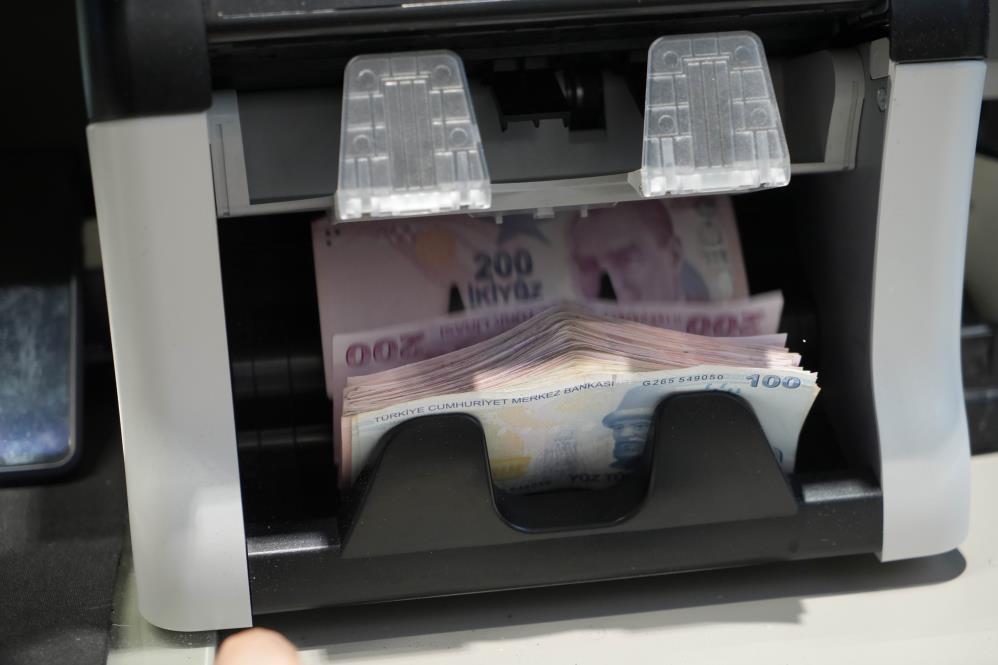 Samsun’da döviz bürosu önünde kuyruklar oluştu