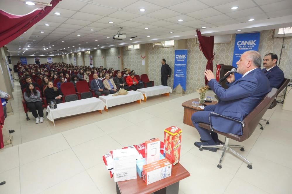 Canik Belediyesi'nden eğitime tam destek