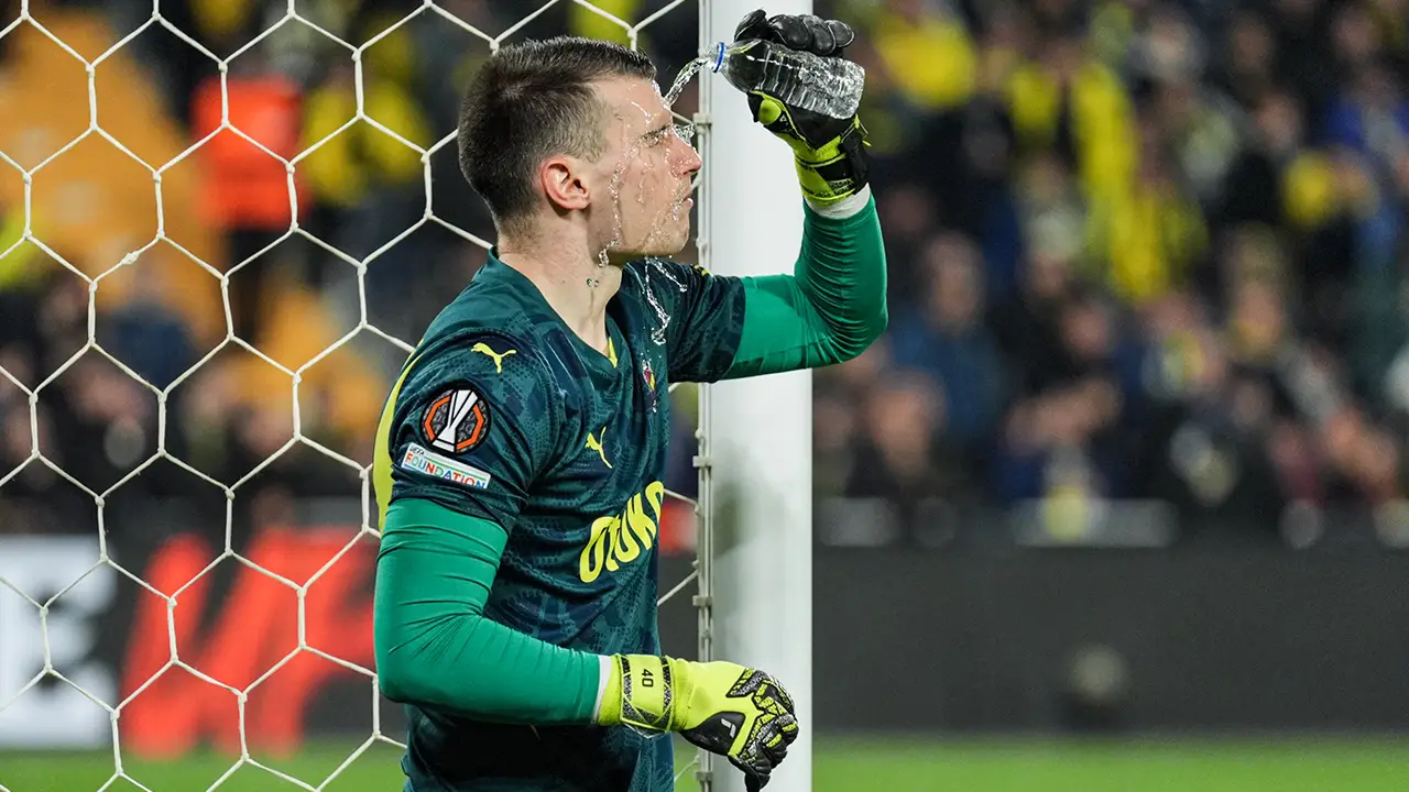 Fenerbahçe'nin kaleci krizi: Eyüpspor maçı öncesi belirsizlik!