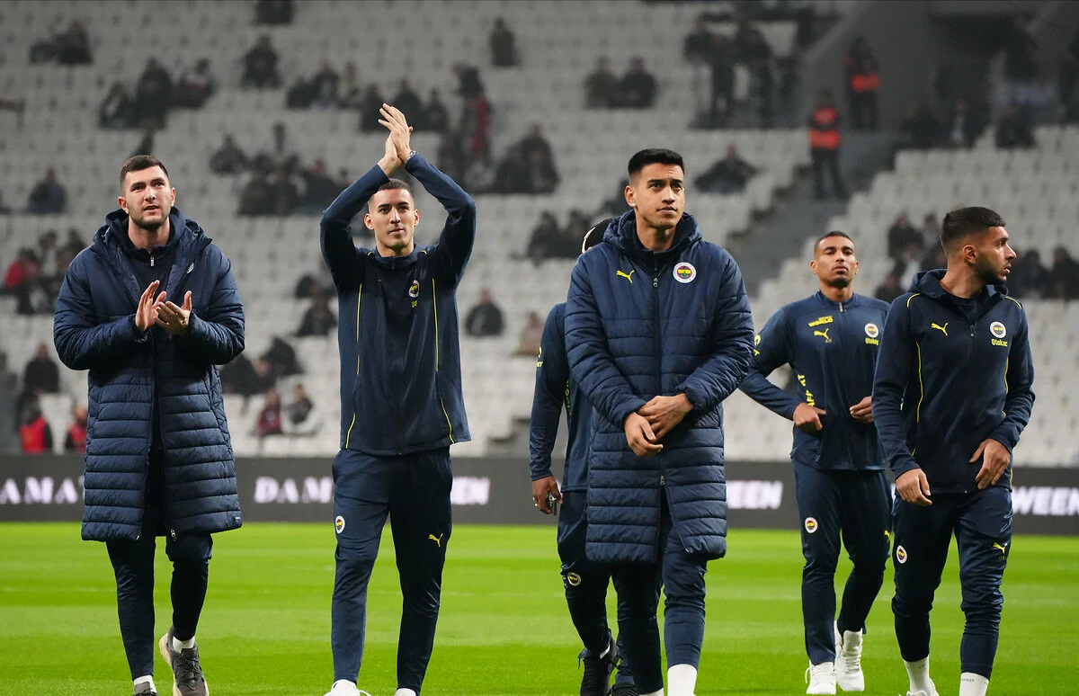 Fenerbahçe'nin kaleci krizi: Eyüpspor maçı öncesi belirsizlik!