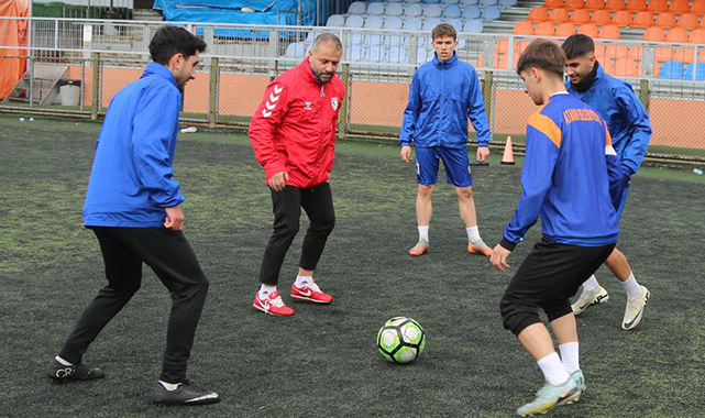 Atakum Belediyespor'un genel koordinatörü eski milli takım futbolcusu Necati Öksüz oldu