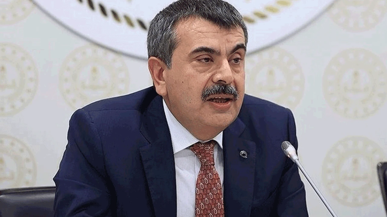 MEB duyurdu: Bu iki dersin geçme notu 70 oldu!