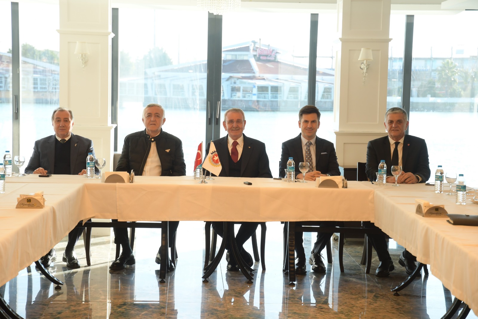 İş insanlarından Samsun’un öncelikleri, problemleri ve çözümüne yönelik toplantı