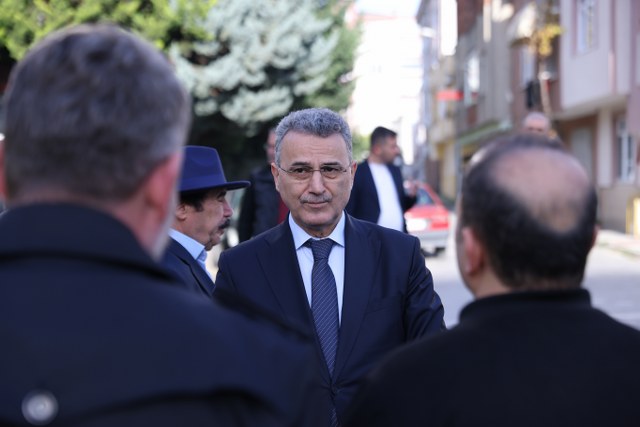 Samsun'da İlkadım Belediyesi eşit hizmetle asfaltlama çalışmalarını sürdürüyor