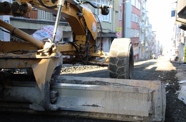 Samsun'da İlkadım Belediyesi eşit hizmetle asfaltlama çalışmalarını sürdürüyor