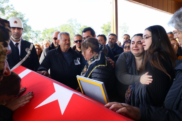 Helikopter kazasında hayatını kaybeden OMÜ mezunu doktor Cengiz Coşkun toprağa verildi