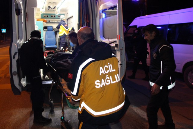 Yolcu otobüsünün yatak kısmından kaçak göçmen çıktı