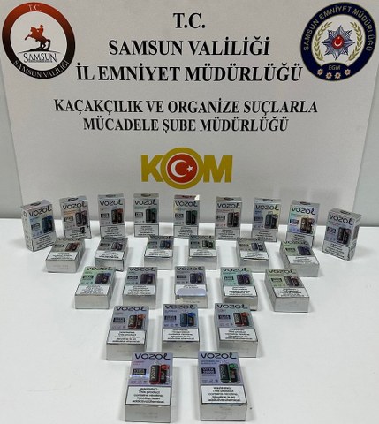 Samsun'da yılbaşı öncesi denetimler arttı! Polisler 25 adet kaçak elektronik sigara ele geçirildi