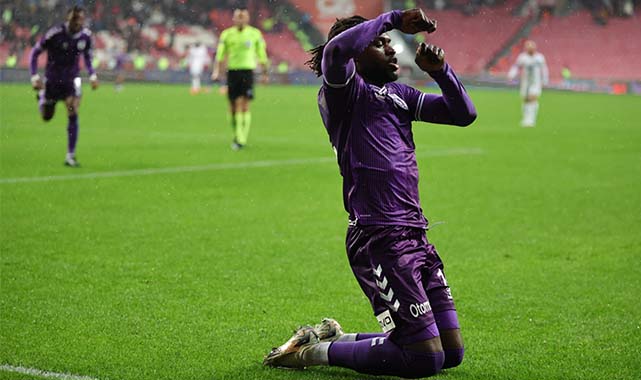 Samsunspor sol kanat gollerinde Süper Lig'in zirvesinde