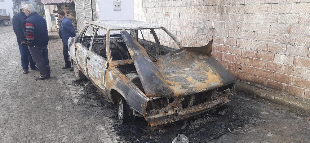 Samsun'da otomobil küle döndü! Kundaklama şüphesi