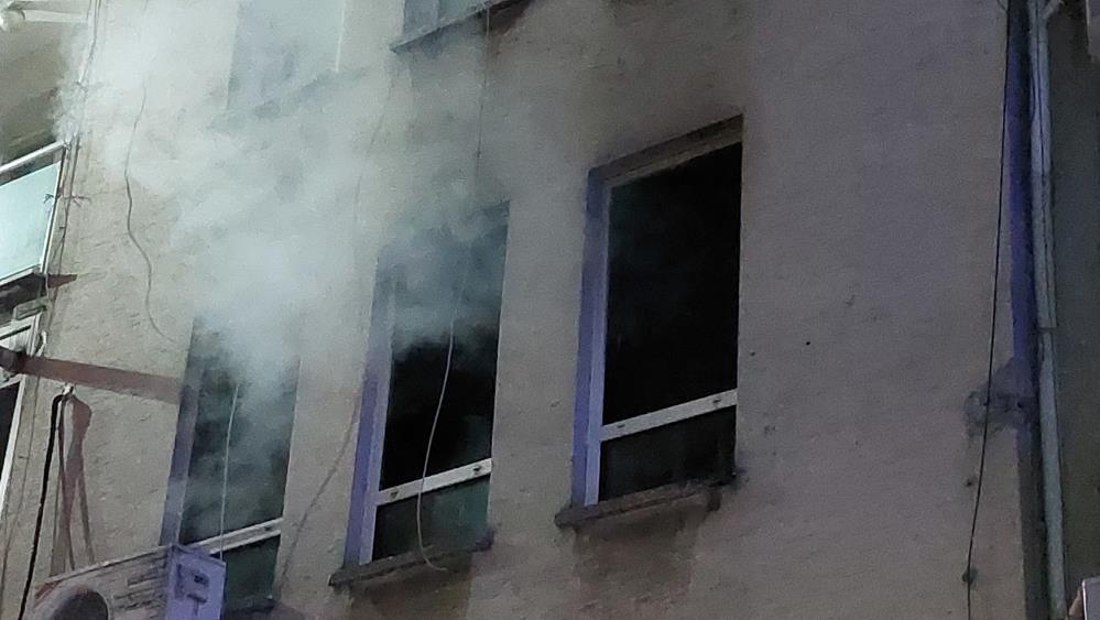Samsun'da feci yangın! Hastaneye kaldırıldılar