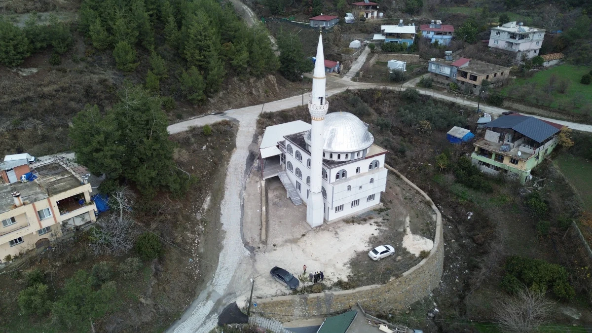 Suriyeli vatandaş ülkesine dönmeden cami yaptırdı