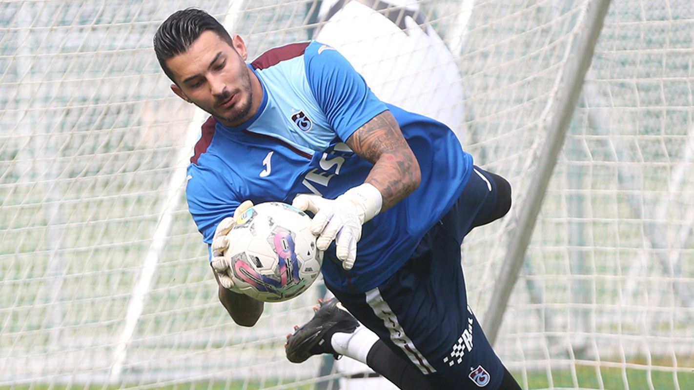 Trabzonspor’dan Galatasaray’a transfer olacak iddialarına net yanıt!