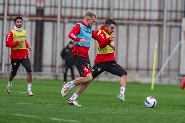 Samsunspor, Trabzonspor'a ısınıyor