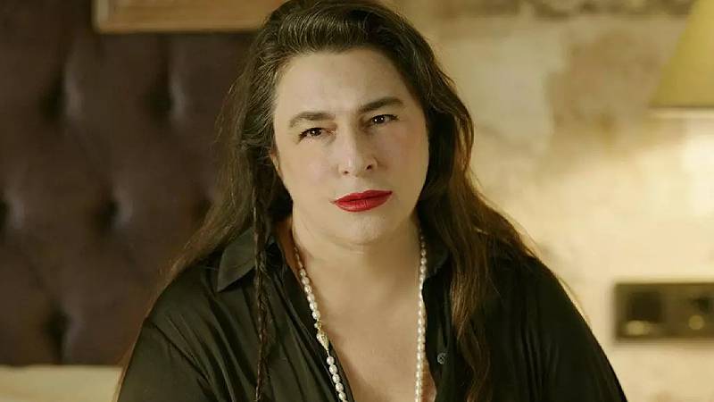 Esra Dermancıoğlu Türkiye’yi terk etti: ‘’Fransa’da şirket açtım’’