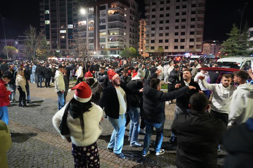 Atakum'da çoskulu yılbaşını kutlaması