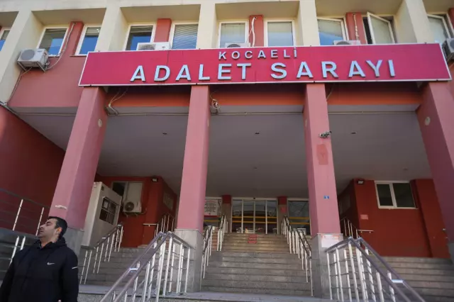 Ünlü avukattan mahkeme başkanına şaşırtan hareket: Dubai Çikolatalı rüşvet! 