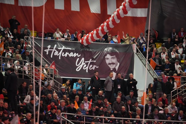 AK Parti Samsun İl Kongresi'nde Uğur Işılak rüzgarı esti