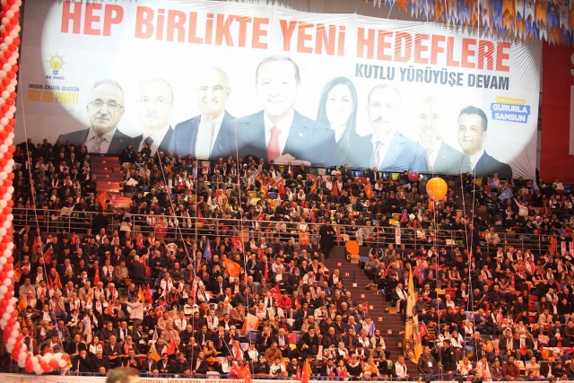 AK Parti Samsun İl Kongresi'nde Uğur Işılak rüzgarı esti