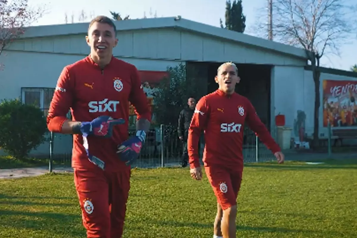 Muslera'dan Acun Ilıcalı'ya 'aktör' göndermesi