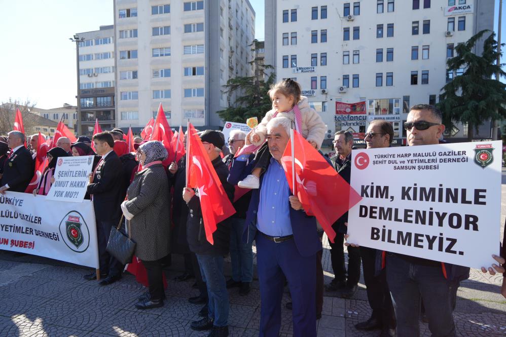 Samsun'da şehit aileleri teröre karşı tek yürek oldu