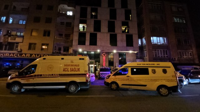 Alacaklısını öldürdü intihar etti