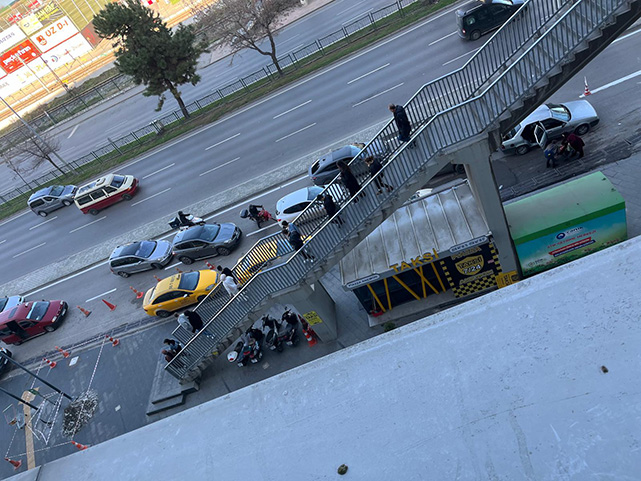 Piazza AVM önünde ulaşım çilesi