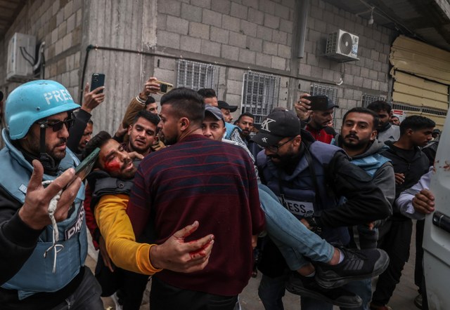 Gazze'de görev yapan gazeteci keskin nişancısı tarafından öldürüldü