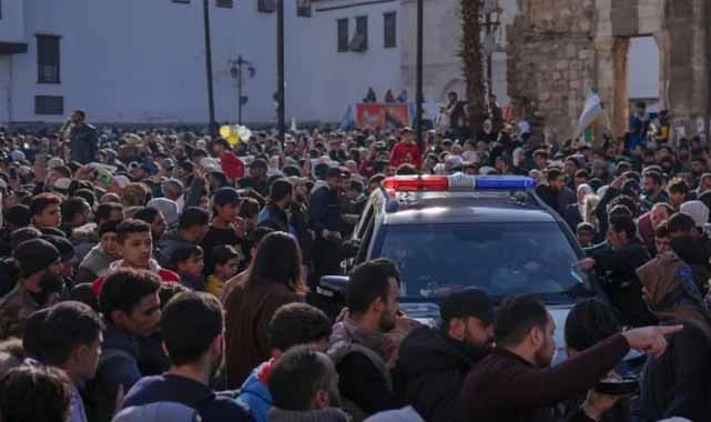 Suriye'de Emevi Camisi'nde izdiham! 4 ölü, 16 yaralı