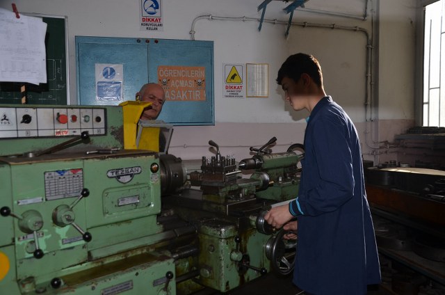 Samsun Bafra Mesleki ve Teknik Anadolu Lisesi öğrencilerinden pelet soba üretimi