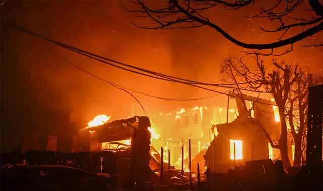 Beren Saat ve Kenan Doğulu'nun villası da Los Angeles'taki yangında küle döndü