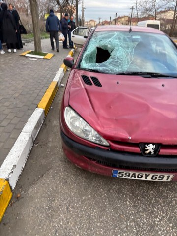 Satiye Esenlikçi süratle gelen aracın altında kaldı