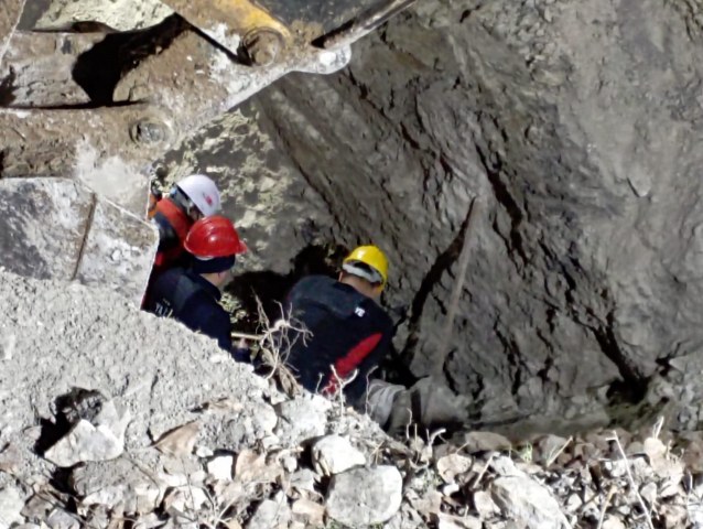 Amasya'da göçük altında kalan işçilerden acı haber